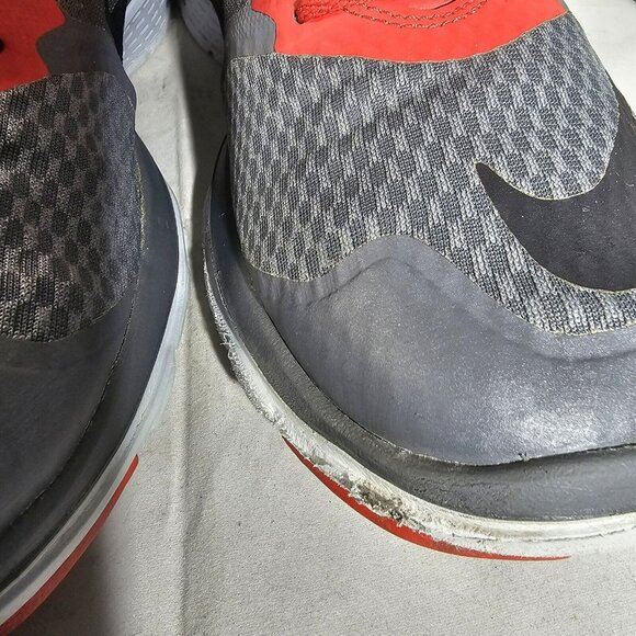 Nike Men's FS Lite Run 3 Grey/Red/White Running Sneaker Size 11 W/ Flaw See Pic - Picture 8 of 14
